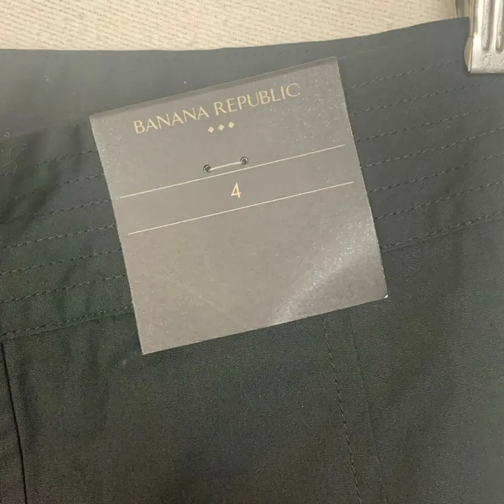 banana Republic womens size 4 small black pleated skirt new academia school